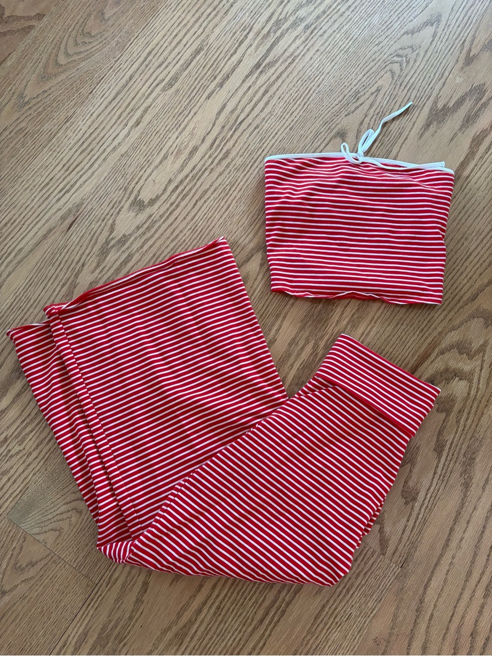 Vs Red and white stripe set